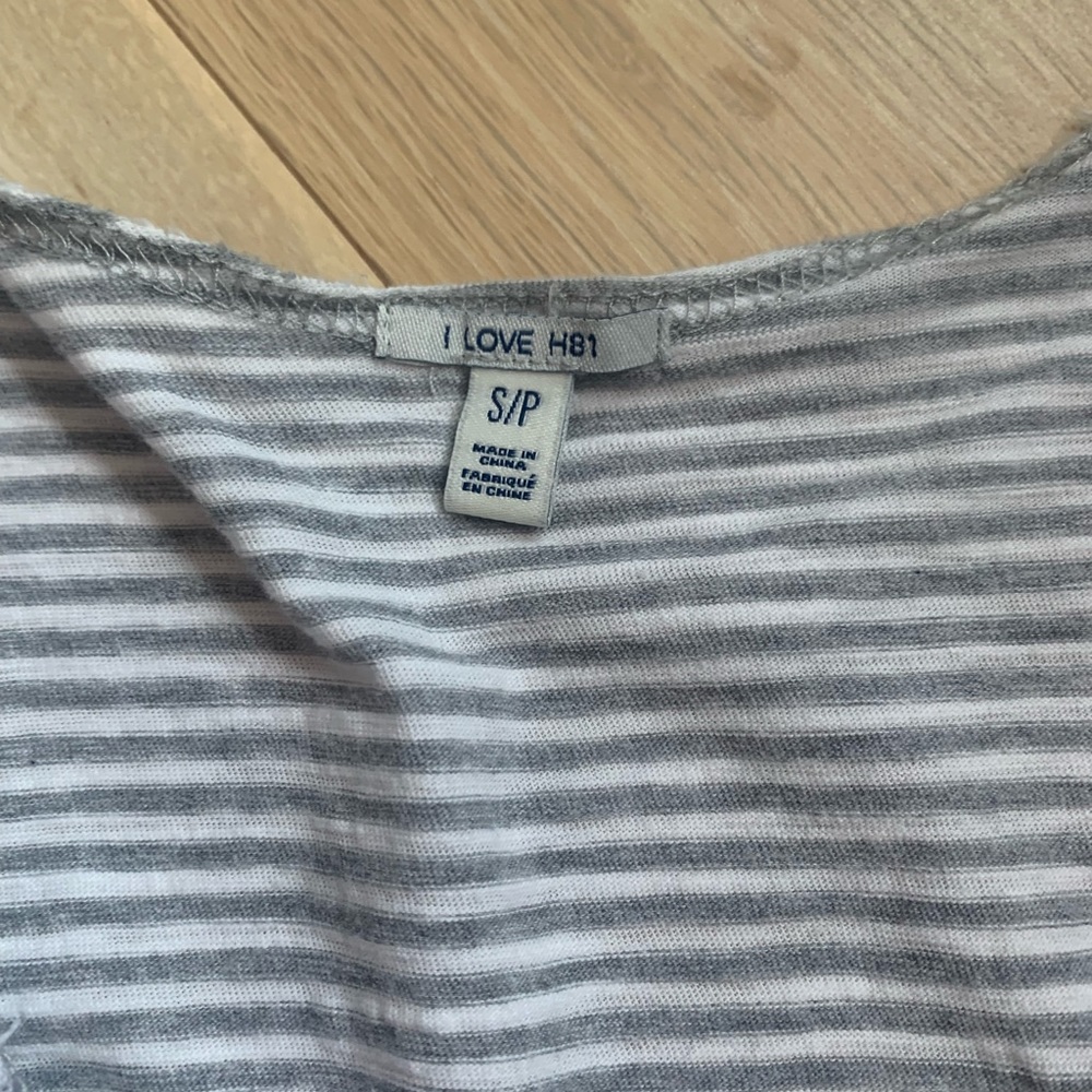 Bundle of 2 Forever 21 tank tops - Picture 6 of 6